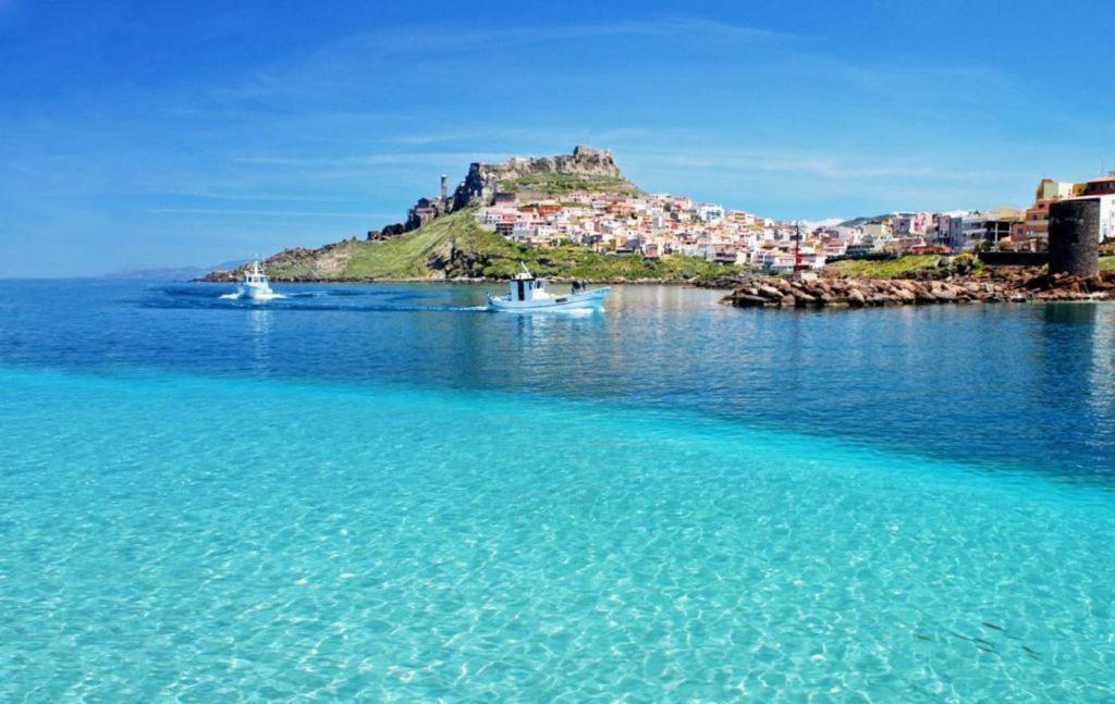 Romantic Loft With Jacuzzi In The Castle Castelsardo Exterior photo
