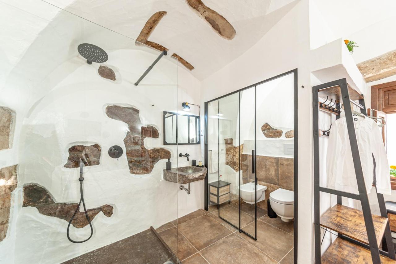 Romantic Loft With Jacuzzi In The Castle Castelsardo Exterior photo